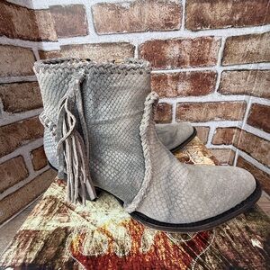 Old Gringo Beige Braided Sheepskin Boots sheep’s 8.5